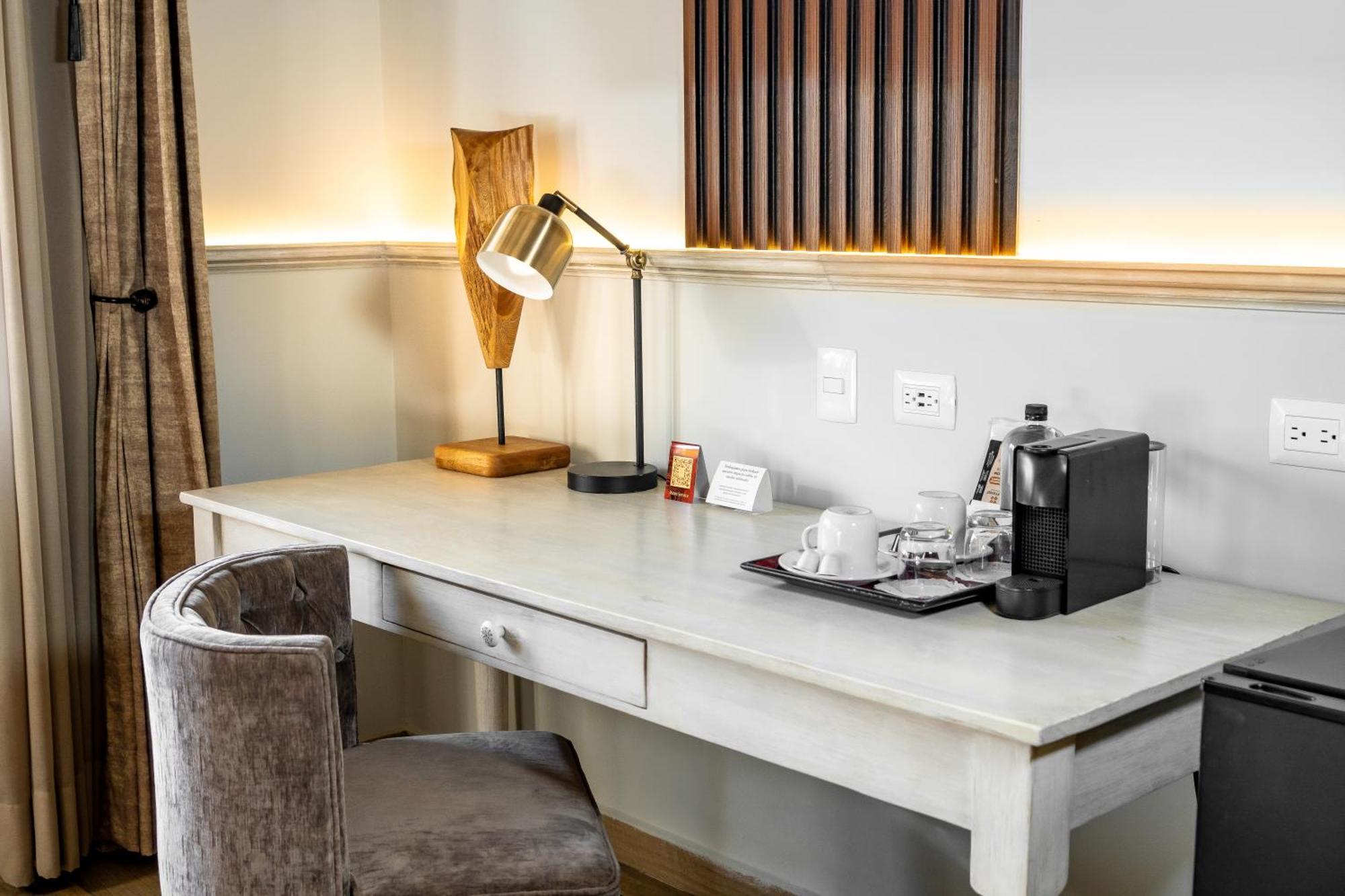 Voco Royalty Puebla Downtown By Ihg Hotel Bagian luar foto